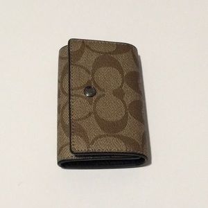 Coach NWOT Five Ring Key Case In Signature Canvas